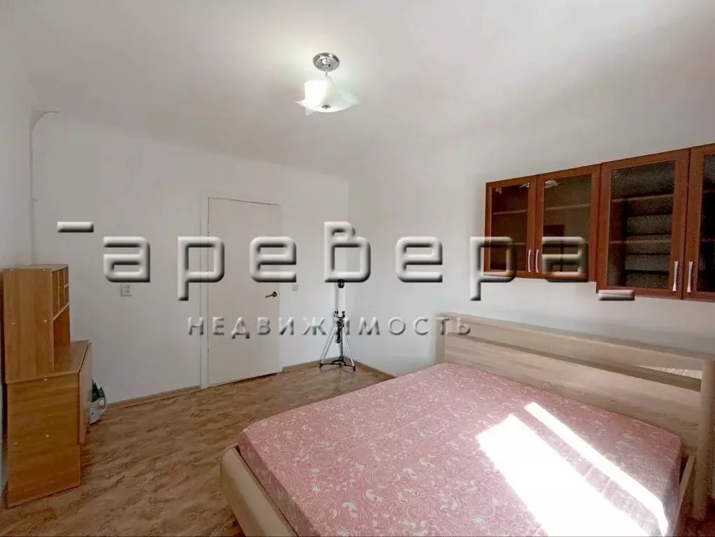 Комната Красноярский край, Красноярск ул. 60 лет Октября, 80 (30.4 м) - Фото 2