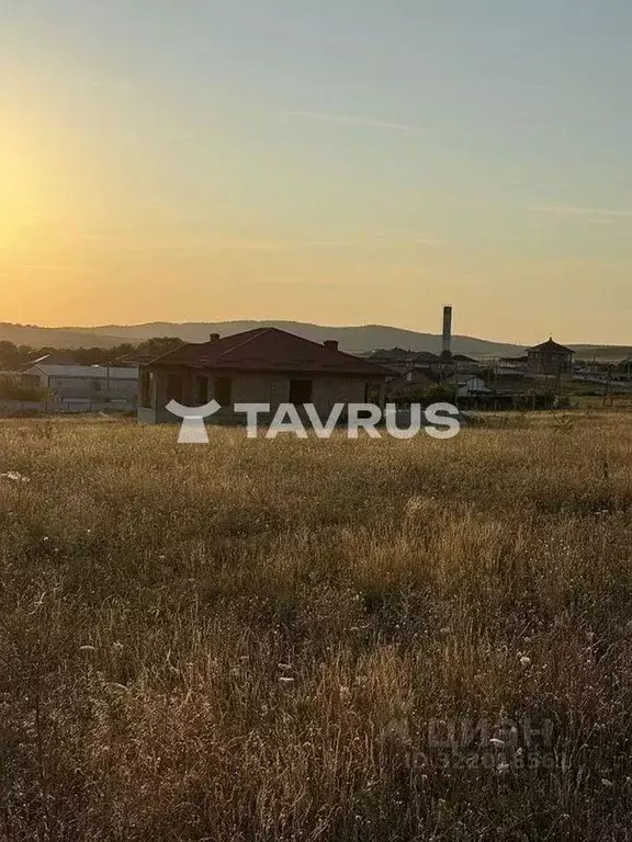 Участок в Крым, Симферопольский район, с. Доброе ул. Яшлык (10.0 сот.) - Фото 1