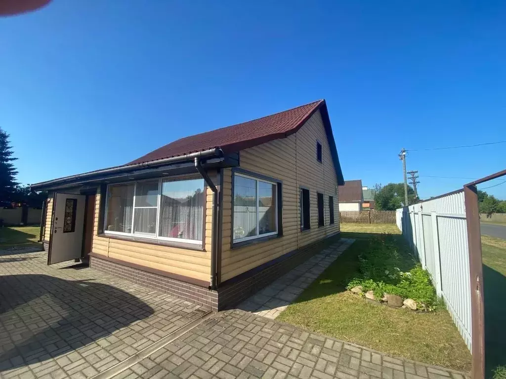 Дом в Ленинградская область, Киришский район, Будогощь пгт ул. ... - Фото 1