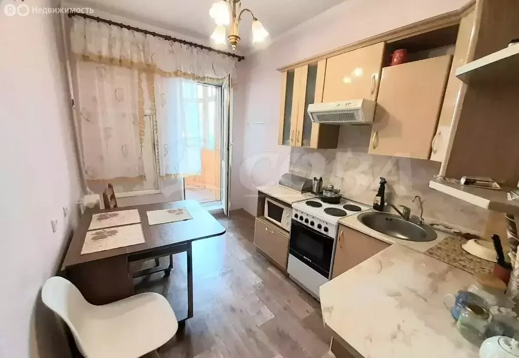 2-комнатная квартира: Тюмень, улица Муравленко, 7 (54.8 м) - Фото 1