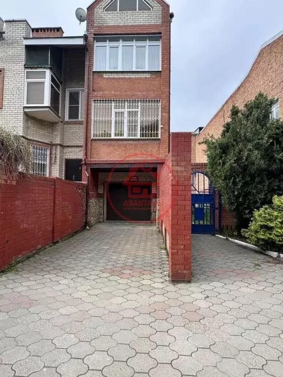 Гараж в Краснодарский край, Армавир ул. Розы Люксембург, 168 (19 м) - Фото 1