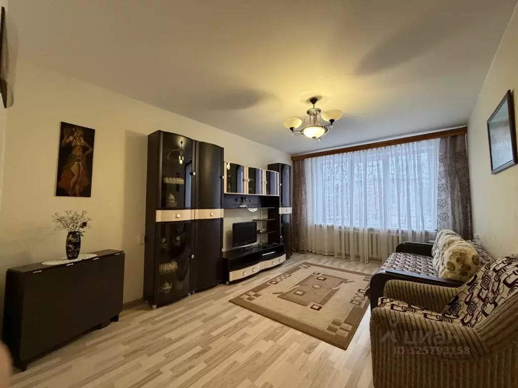 3-к кв. Карелия, Петрозаводск Октябрьский просп., 17 (61.0 м) - Фото 1