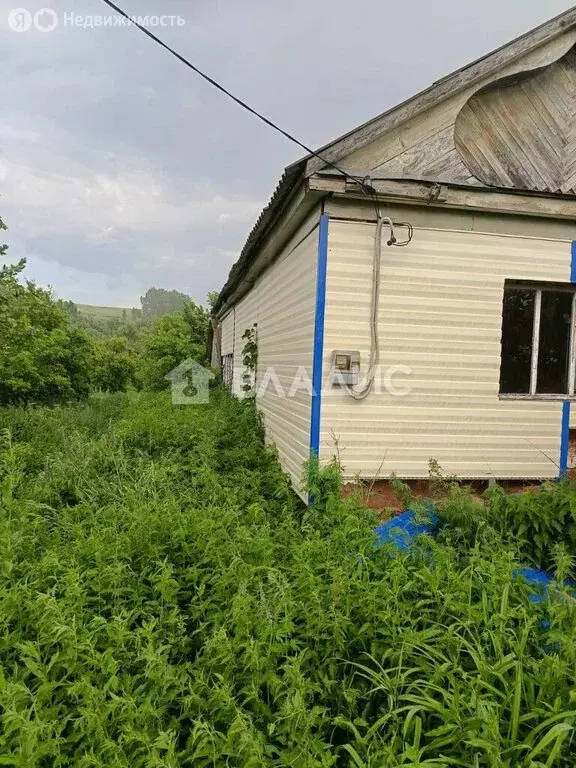 Дом в Республика Башкортостан, Ермекеевский сельсовет, село ... - Фото 1