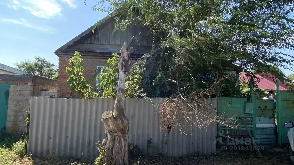 Дом в Саратовская область, Энгельс муниципальное образование, с. ... - Фото 1