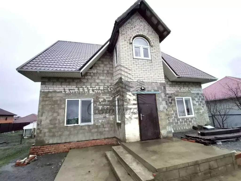 Дом в Старый Оскол, микрорайон Научный центр-1 (181 м) - Фото 1