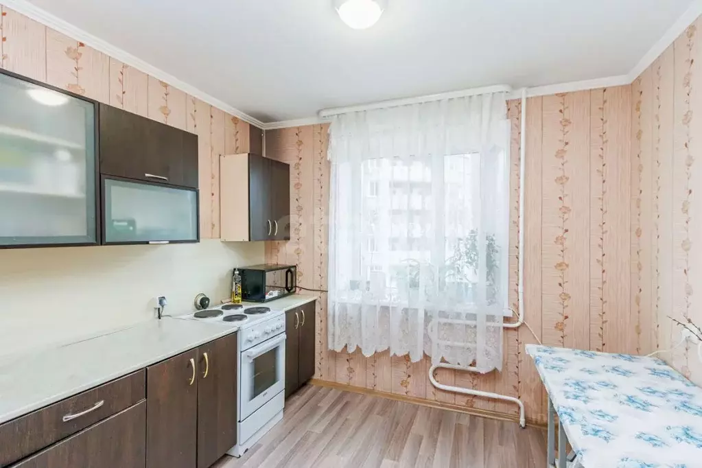 2-к кв. Тюменская область, Тюмень Интернациональная ул., 35 (50.5 м) - Фото 1