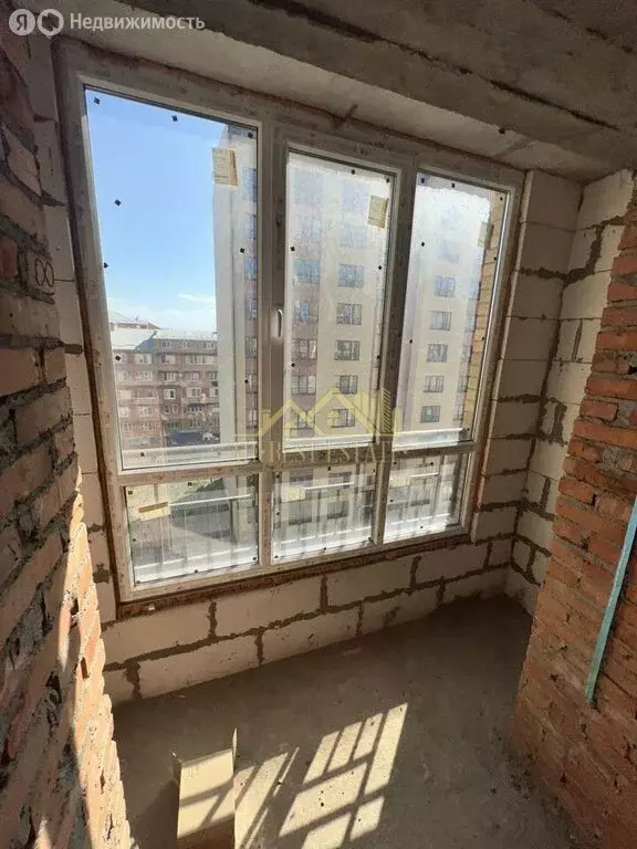1-комнатная квартира: Владикавказ, улица Хадарцева, 10А (50 м) - Фото 0