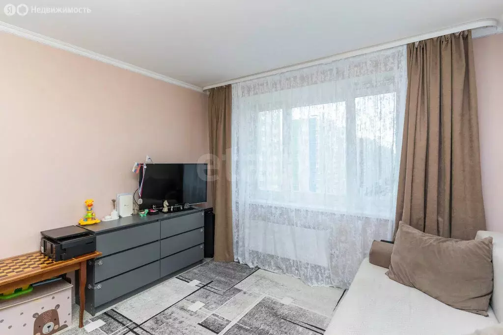 2-комнатная квартира: Тюмень, улица Павла Шарова, 3 (40.9 м) - Фото 2