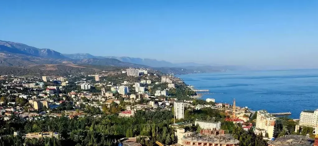2-к кв. Крым, Алушта ул. Западная, 4к3 (48.72 м) - Фото 0