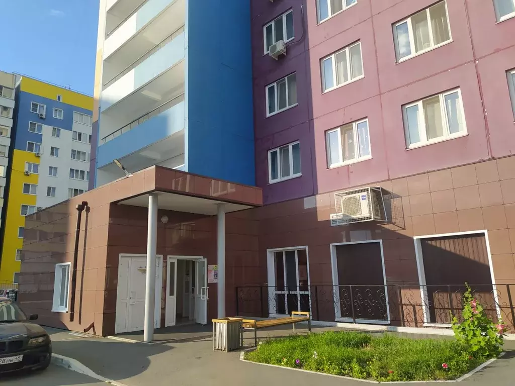 2-к кв. Курганская область, Курган Заозерный жилрайон, 5-й мкр, 35 ... - Фото 1