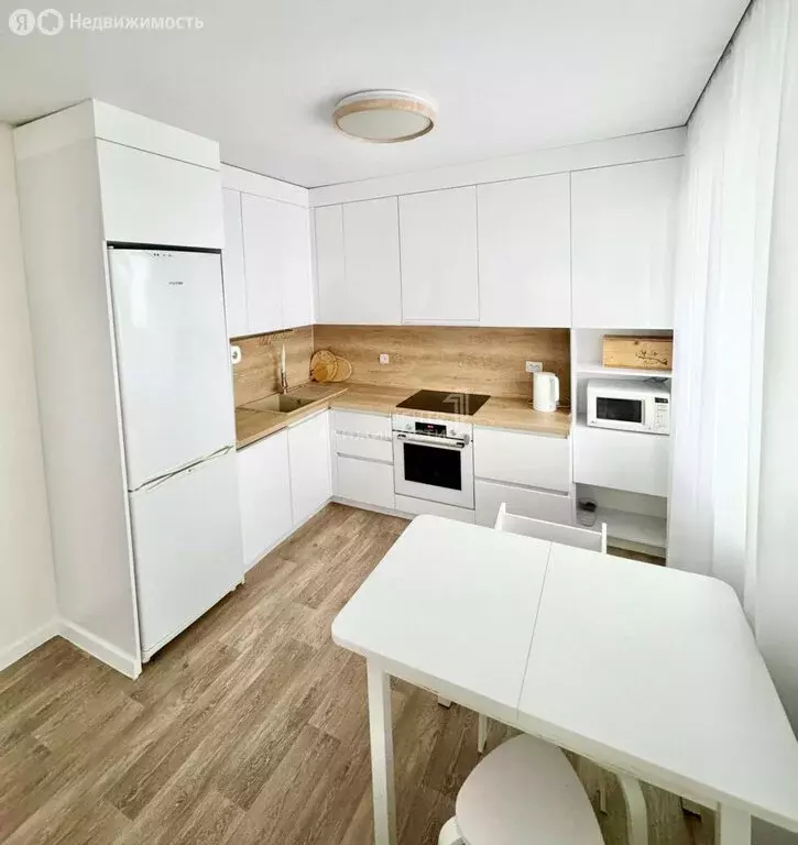 2-комнатная квартира: Казань, улица Рауиса Гареева, 105 (66.7 м) - Фото 1