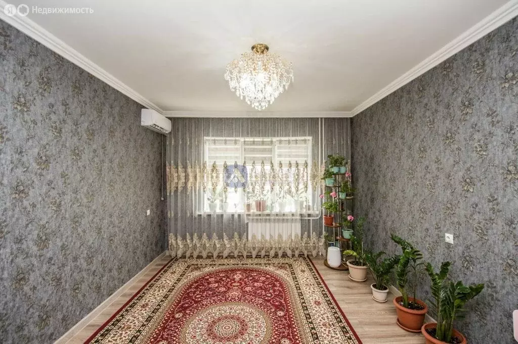 3-комнатная квартира: Тюмень, улица Мельникайте, 136 (63.7 м) - Фото 1