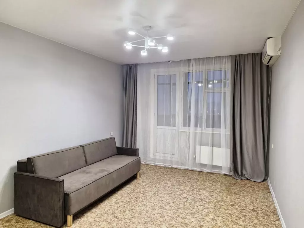 1-к кв. Москва ул. Адмирала Лазарева, 52 (37.9 м) - Фото 0