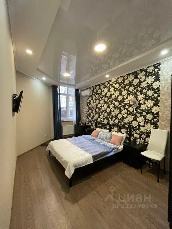 2-к кв. Краснодарский край, Геленджик ул. Суворова, 27к2 (65.0 м) - Фото 0