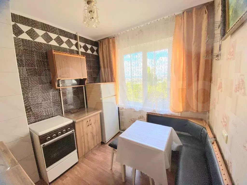 2-к. квартира, 48 м, 4/9 эт. - Фото 0