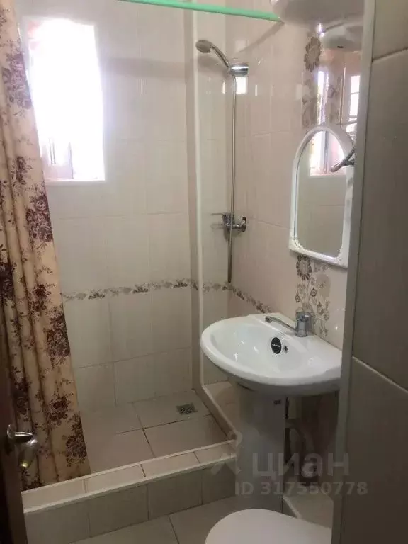 Комната Крым, Симферопольский район, Николаевка пгт ул. Советская, 5 - Фото 1