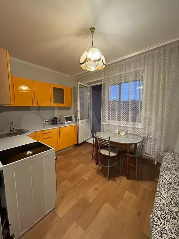 3-к. квартира, 95 м, 8/10 эт. - Фото 1