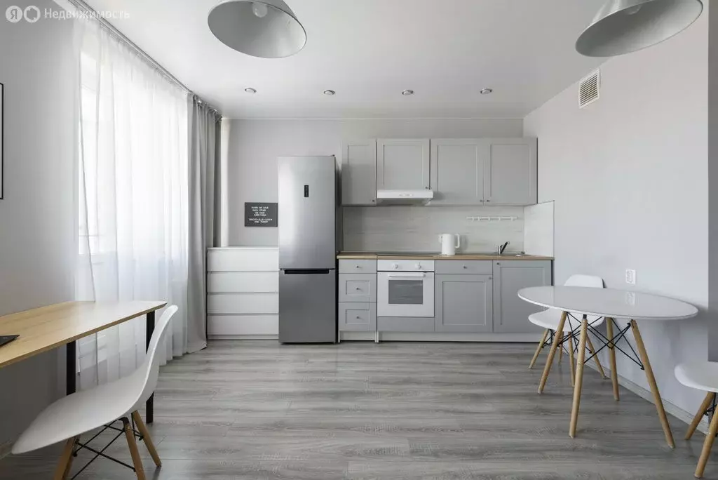 Квартира-студия: Казань, улица Рауиса Гареева, 105 (28.3 м) - Фото 1