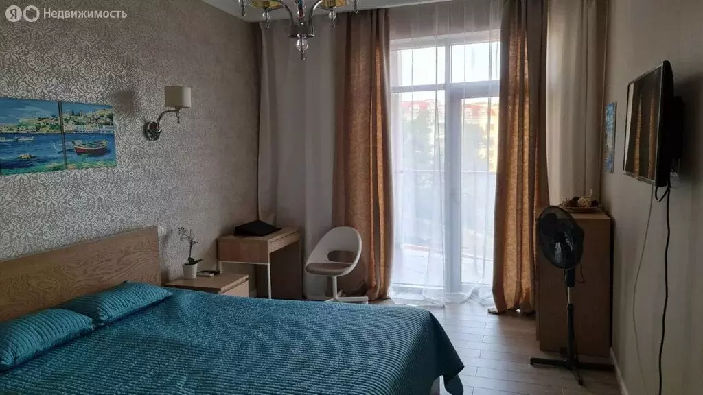 2-комнатная квартира: Геленджик, Крымская улица, 3к3 (84 м) - Фото 1