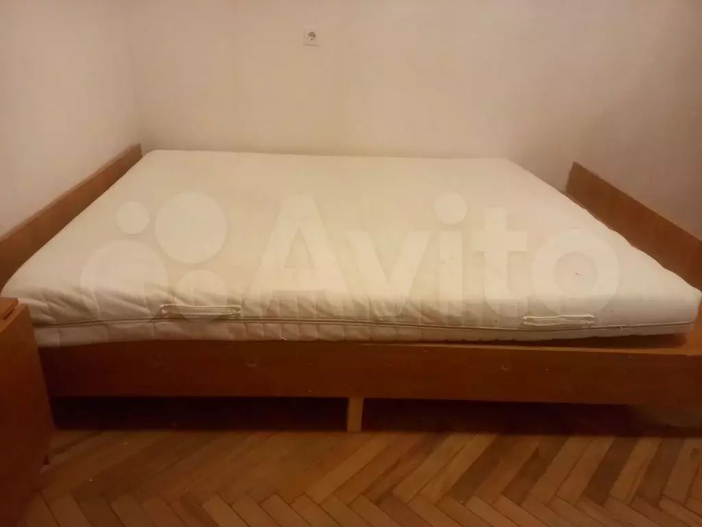Комната 15 м в 4-к., 4/4 эт. - Фото 1