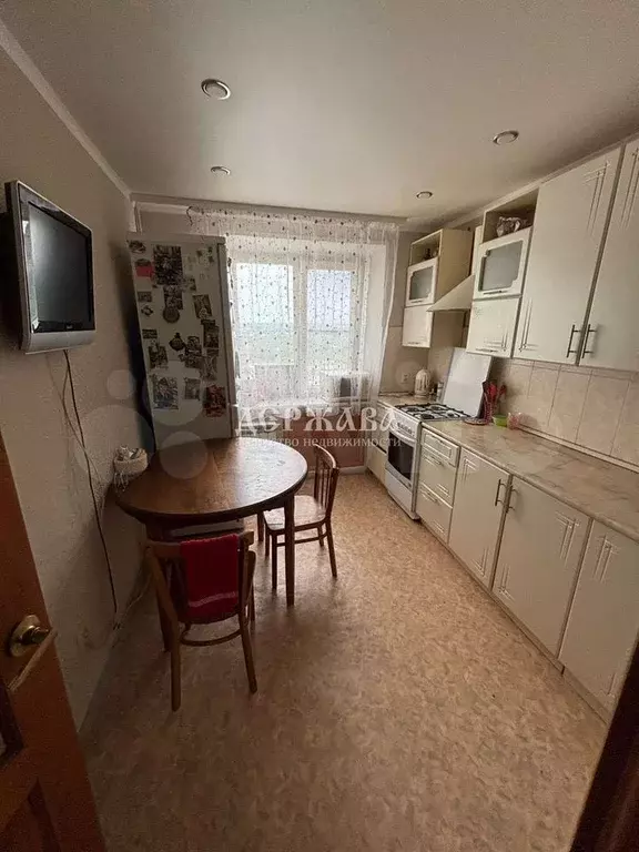 3-к. квартира, 63 м, 9/9 эт. - Фото 0
