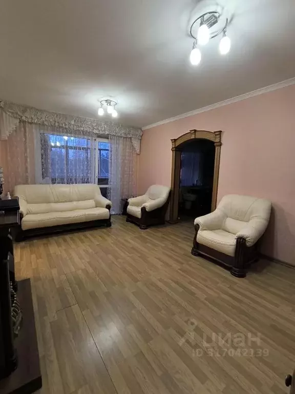3-к кв. Ульяновская область, Димитровград Братская ул., 45 (68.8 м) - Фото 1