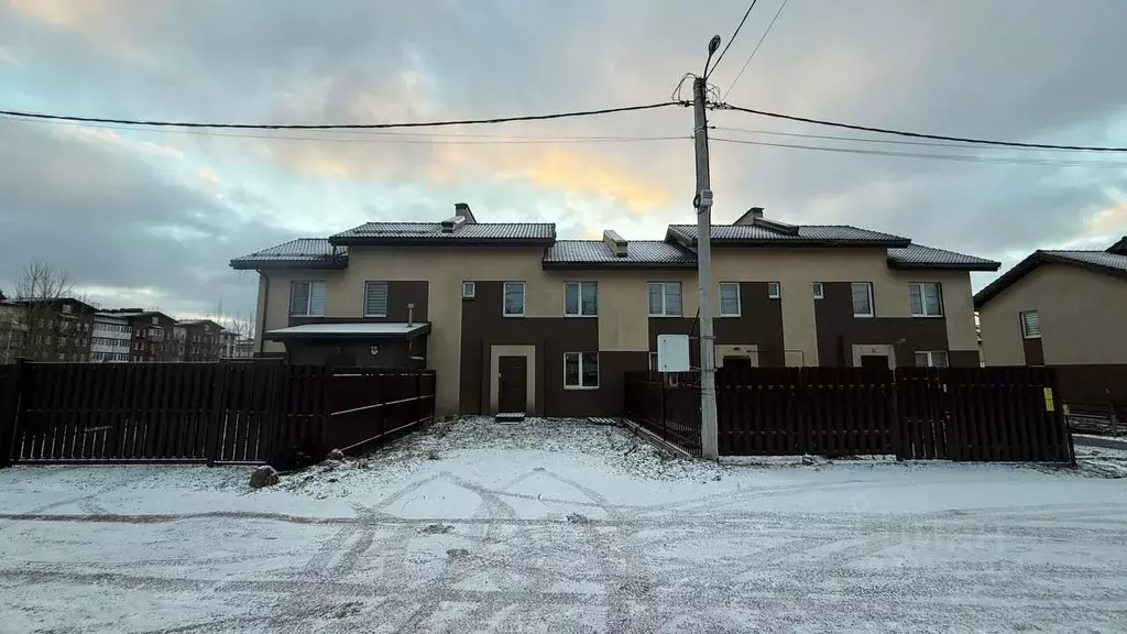 Таунхаус в Ленинградская область, Всеволожский район, пос. Щеглово ул. ... - Фото 1