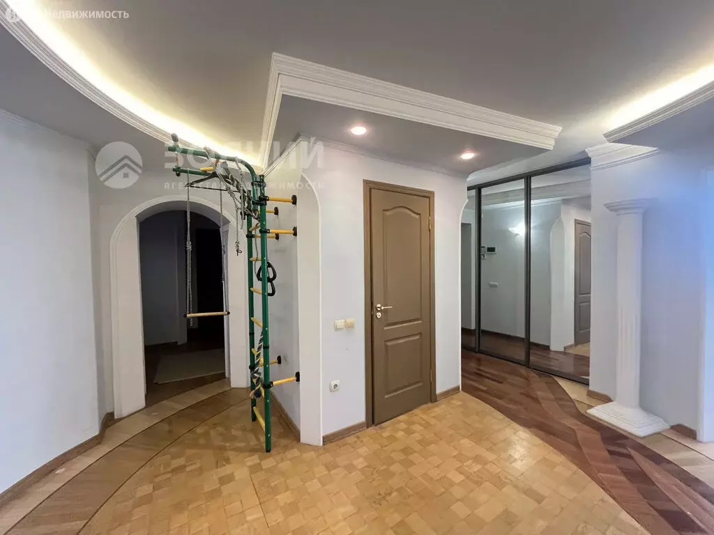 4-комнатная квартира: Чебоксары, улица Юрия Гагарина, 23 (144.5 м) - Фото 2