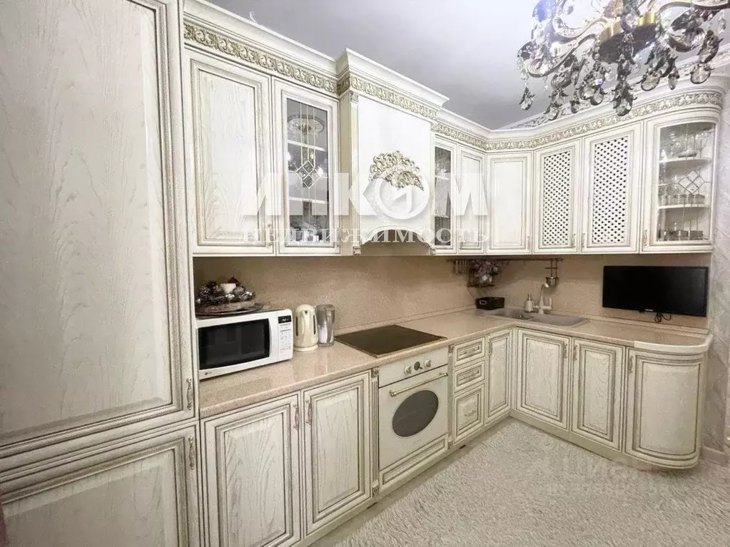 3-к кв. Московская область, Одинцово ул. Сколковская, 1В (82.2 м) - Фото 1