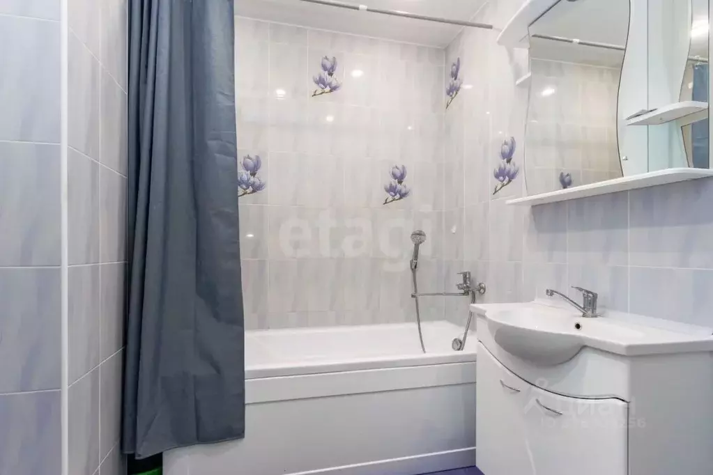 2-к кв. Тюменская область, Тюмень Кремлевская ул., 112к1 (62.0 м) - Фото 1