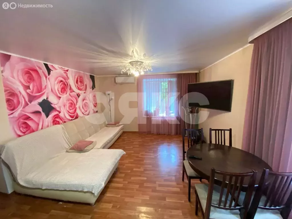 3-комнатная квартира: Нижнекамск, улица Юности, 9В (55.2 м) - Фото 0