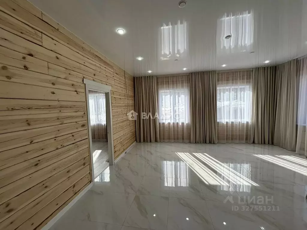 Дом в Бурятия, Улан-Удэ ул. Царская (250 м) - Фото 2