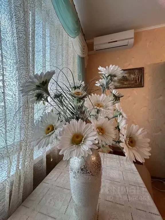 2-к кв. Белгородская область, Белгород ул. Буденного, 17в (65.8 м) - Фото 0