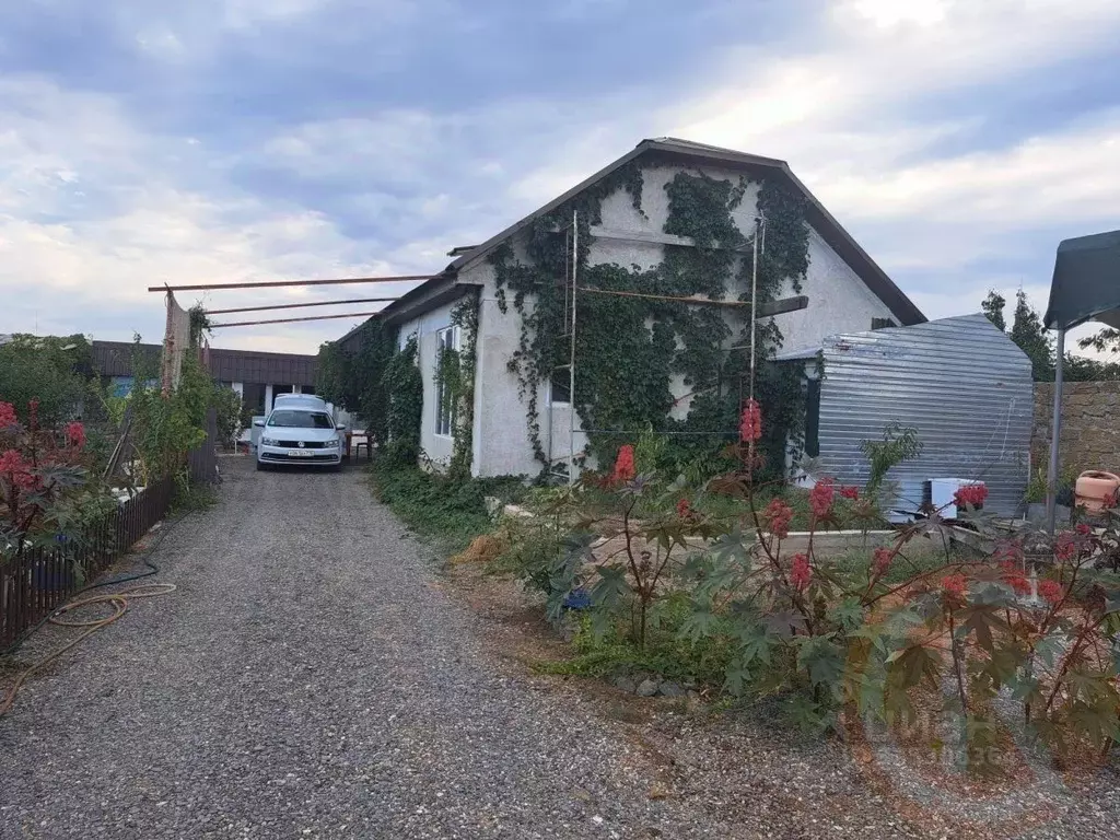 Дом в Крым, Евпатория городской округ, Заозерное пгт ул. Юбилейная, 35 ... - Фото 2