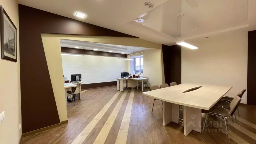 Офис в Омская область, Омск Октябрьская ул., 159 (121 м) - Фото 1