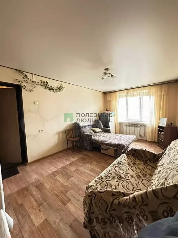 Комната 18 м в 1-к., 1/10 эт. - Фото 1