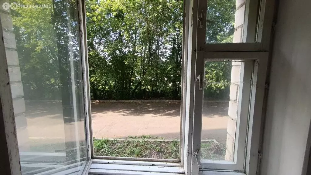 2-комнатная квартира: Сарапул, Центральный жилой район, Дубровская ... - Фото 0