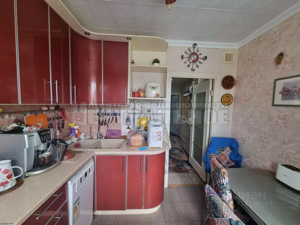 2-к кв. Смоленская область, Починок ул. Твардовского, 4 (54.4 м) - Фото 0