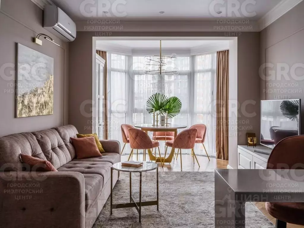 3-к кв. Краснодарский край, Сочи Центральный мкр, ул. Роз, 36 (77.0 м) - Фото 0