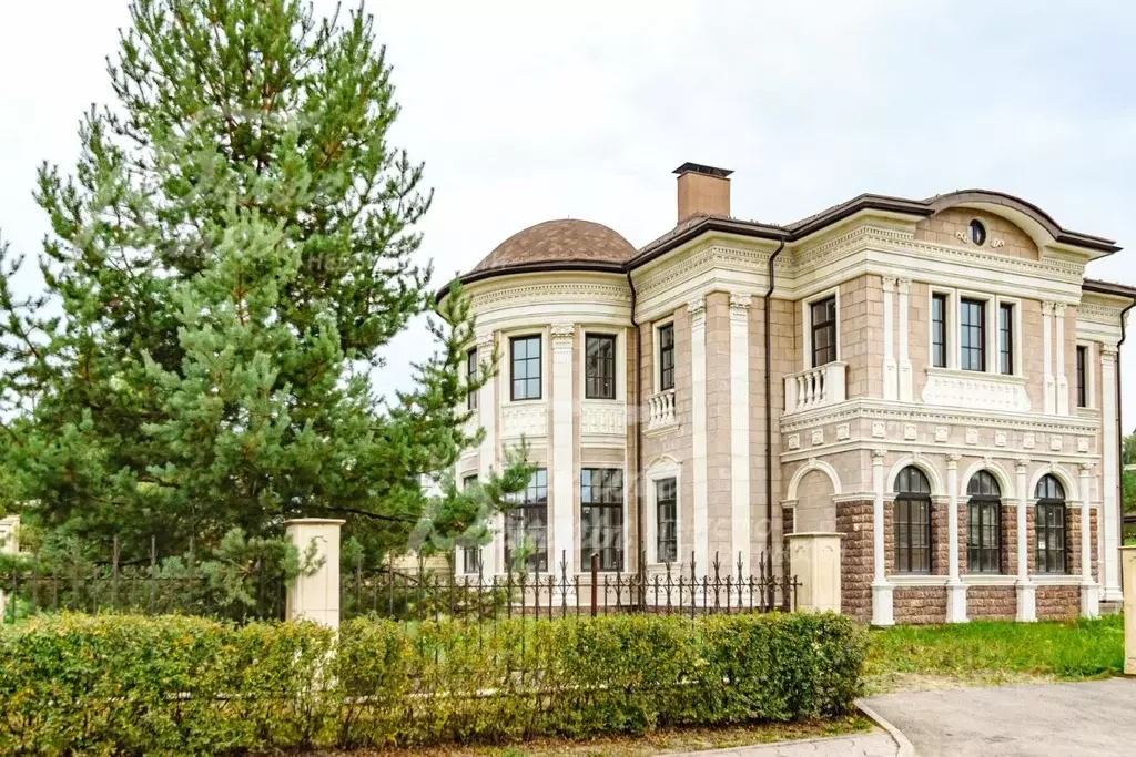 Дом в Москва Идиллия ДНП, 51 (615 м) - Фото 1