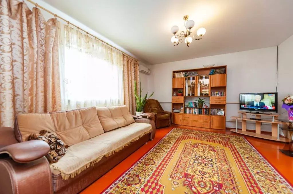 Дом в Краснодарский край, Ейск ул. Грушевая (100 м) - Фото 1