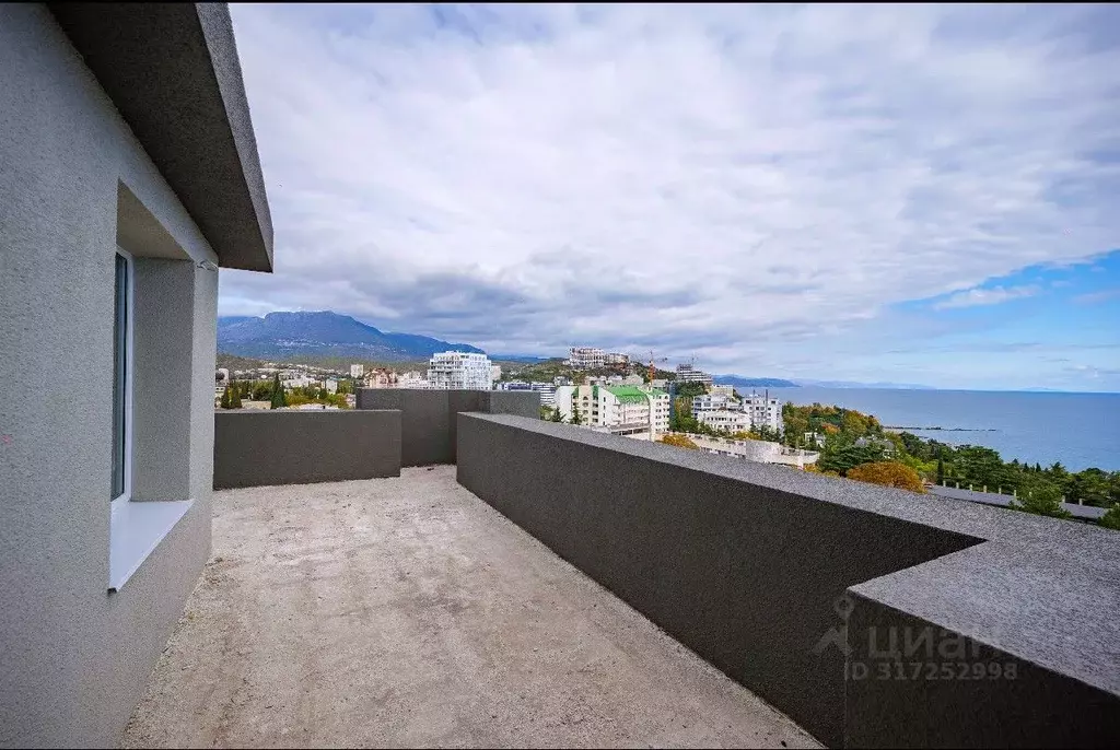3-к кв. Крым, Алушта ул. Володарского, 9 (60.0 м) - Фото 0