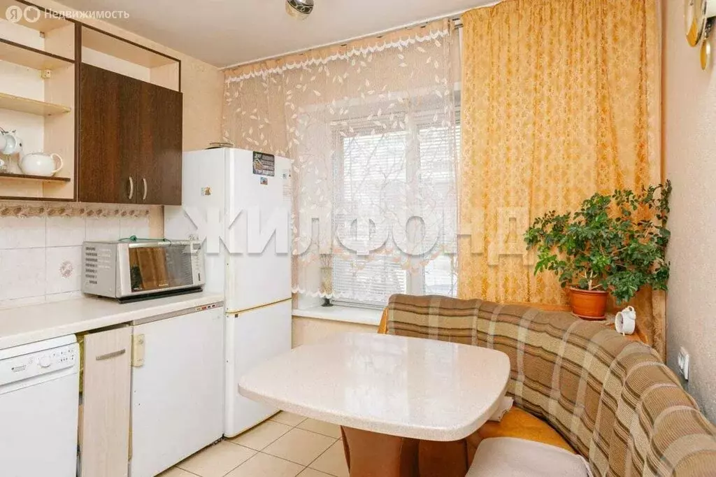 3-комнатная квартира: Новосибирск, Выборная улица, 124 (63.1 м) - Фото 0