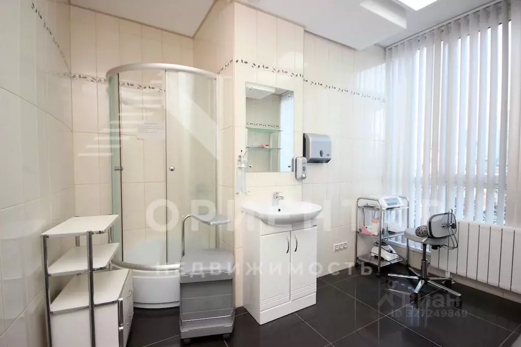 Помещение свободного назначения в Свердловская область, Екатеринбург ... - Фото 1