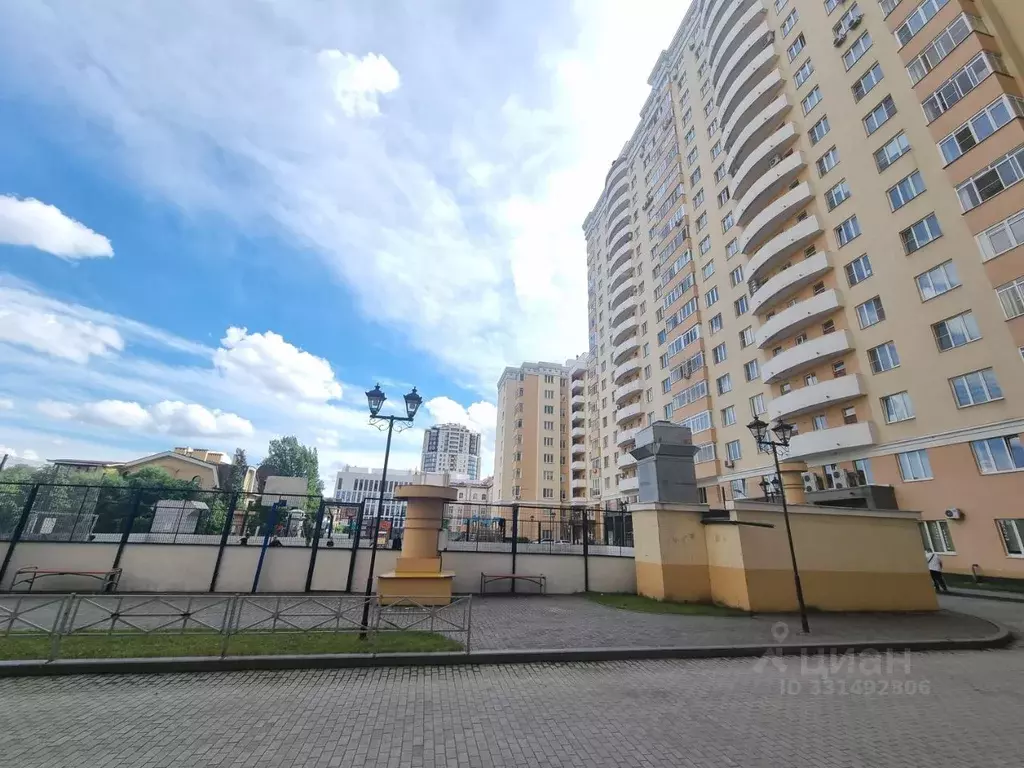 Гараж в Свердловская область, Екатеринбург ул. Шейнкмана, 111 (20 м) - Фото 1