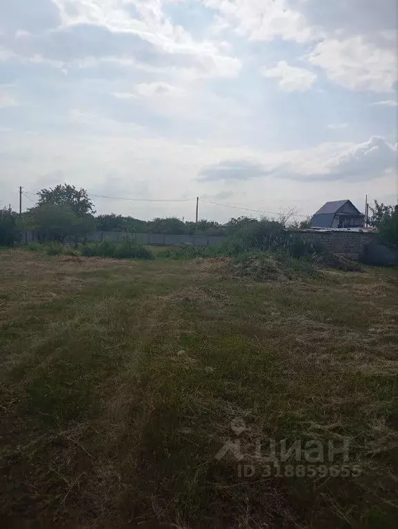 Участок в Саратовская область, Энгельсский район, Красноярское ... - Фото 0