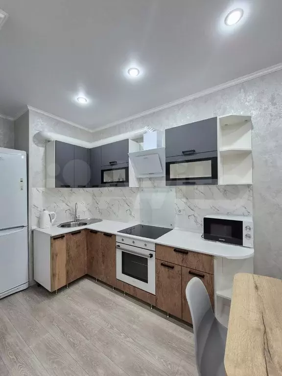 1-к. квартира, 50 м, 5/7 эт. - Фото 1