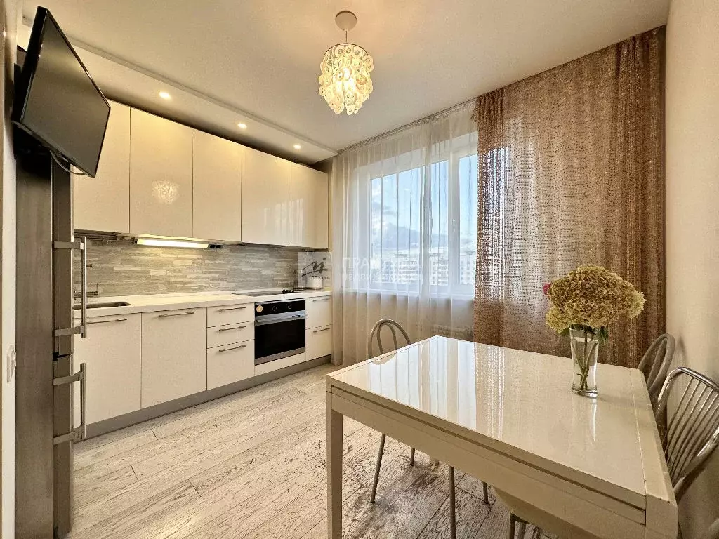 Продается 5-комнатная квартира - Фото 2