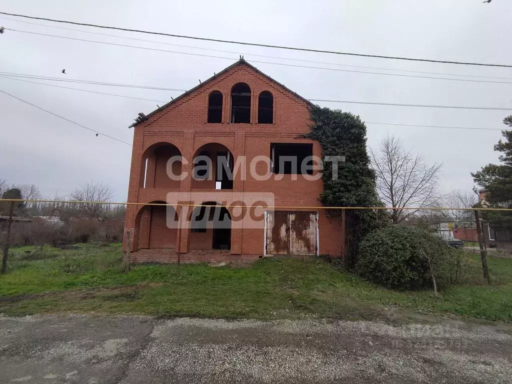 Дом в Краснодарский край, Славянский район, Маевское с/пос, Сербин ... - Фото 1