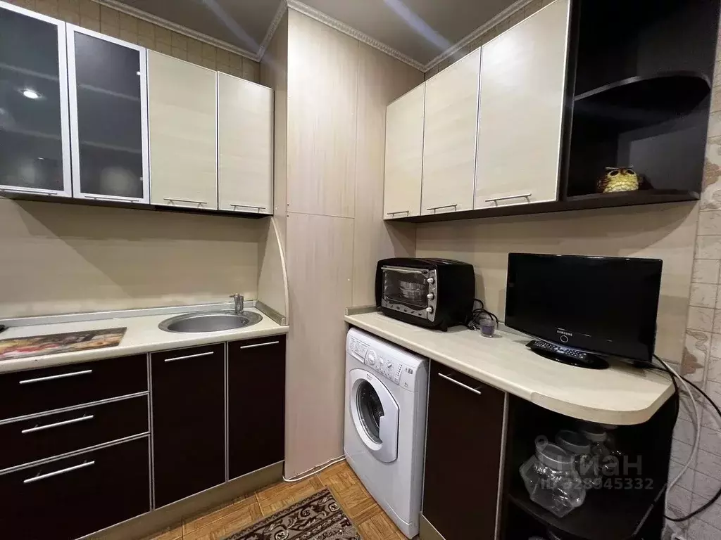 2-к кв. Омская область, Омск ул. Дианова, 6 (45.0 м) - Фото 1